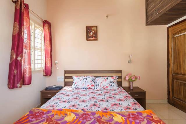 Sampada Homestay Bangalore Exterior foto